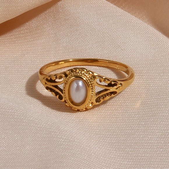 Lemonlimeblue Jewelry - Freshwater Pearl Vintage Ring 18K Gold Plated Size 8